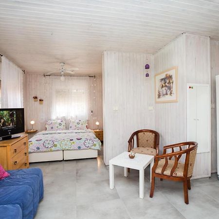 Leyad Hashmura Lodging Yesod Hamaala Ngoại thất bức ảnh